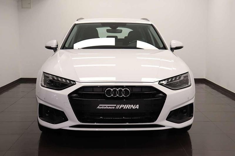 Gebraucht Audi A4 Advanced Plus 204 PS (150 kW) 2023 Ibisweiß Kombi