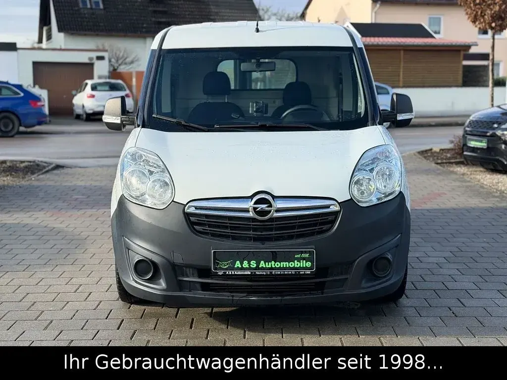 Gebraucht Opel Combo 105 PS (77 kW) 2018 Weiß Van / Kleinbus