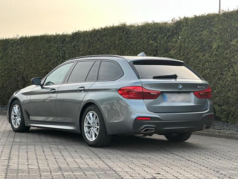 Gebraucht BMW 530 M Sport 265 PS (194 kW) 2017 Grau Kombi