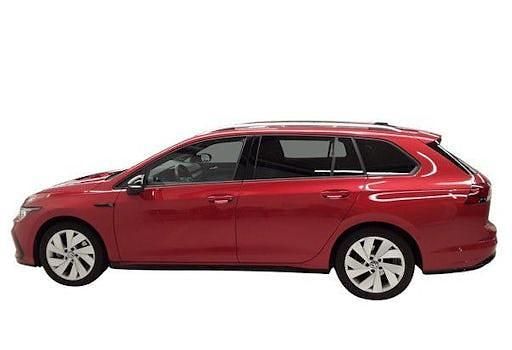 Gebraucht VW Golf VIII Style 150 PS (110 kW) 2023 Kings red metallic Kombi