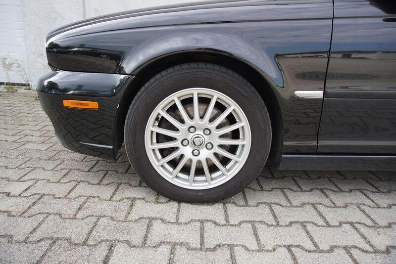Gebraucht Jaguar X-type 145 PS (106 kW) 2009 Ultimate black . Limousine