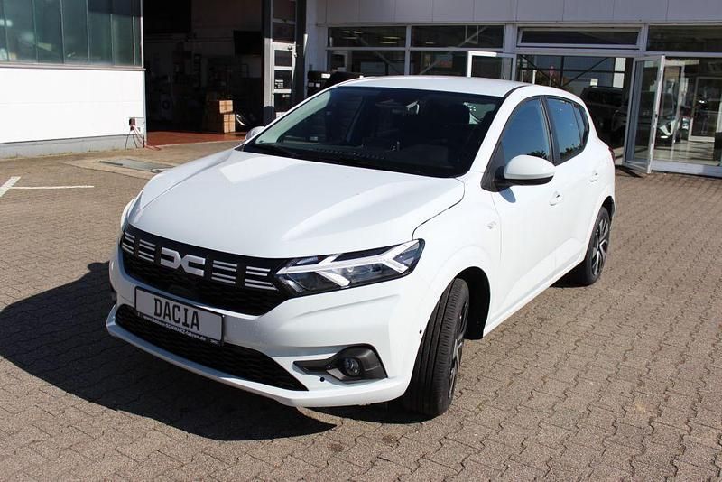 Blanc glacier Neu 2025 Dacia Sandero Expression Kleinwagen | 16.990 € (Fairer Preis) - Bild 1/4