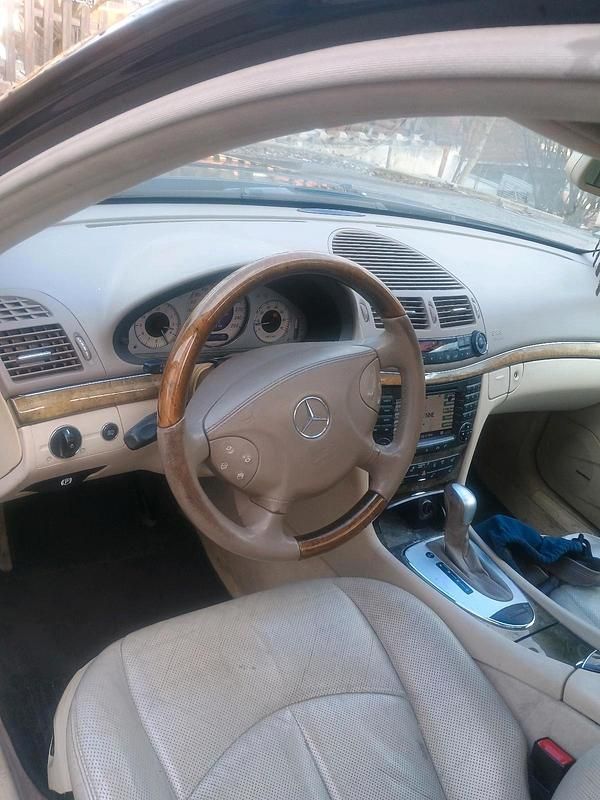 Gebraucht Mercedes E320 224 PS (164 kW) 2003 Schwarz Kombi