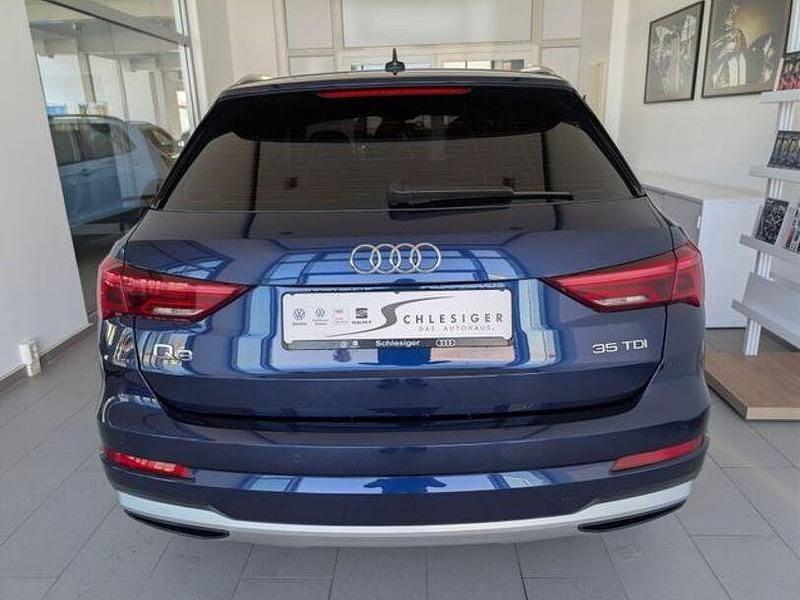 Gebraucht Audi Q3 Ambiente 150 PS (110 kW) 2024 Blau SUV
