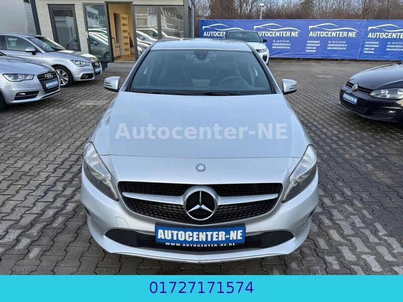 Silber Gebraucht 2016 Mercedes A200 Limousine | 10.200 € (Superpreis) - Bild 1/4