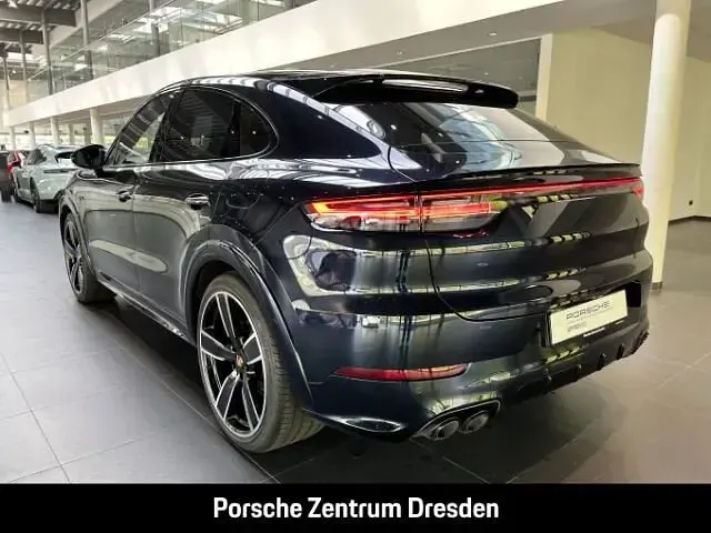 Second-hand Porsche Cayenne 462 CP (339 kW) 2023 Albastru SUV