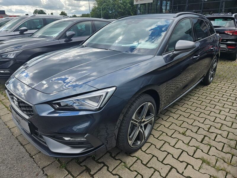 Grau Neu 2024 Seat Leon 4Drive Limousine | 39.790 € - Bild 1/4