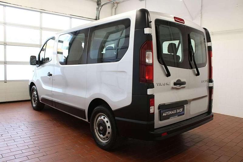 Gebraucht Renault Trafic 120 PS (88 kW) 2020 Platingrau Van / Kleinbus