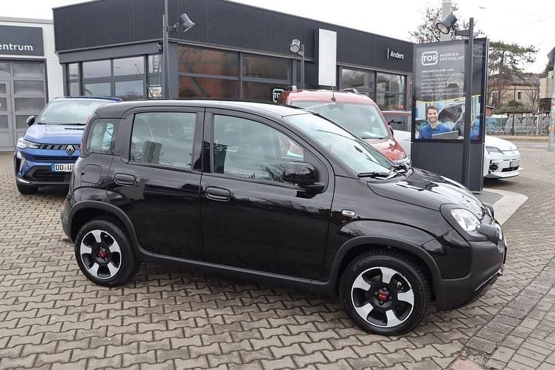 Gebraucht Fiat Panda 69 PS (50 kW) 2023 Schwarz Kleinwagen