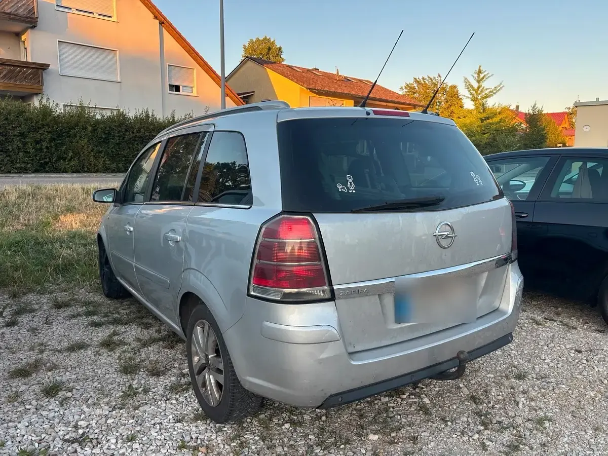 Gebraucht Opel Zafira Sport 150 PS (110 kW) 2006 Grau Van / Kleinbus