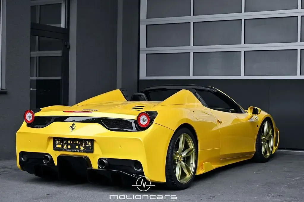 Second-hand Ferrari 458 566 CP (416 kW) 2012 Galben Cabrio