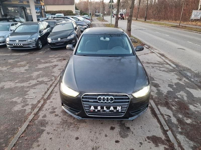 Gebraucht Audi A4 Attraction 224 PS (164 kW) 2014 Grau Limousine