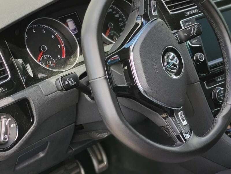 Weiß Gebraucht 2017 VW Golf VII Highline Limousine | 17.500 € (Fairer Preis) - Bild 1/4