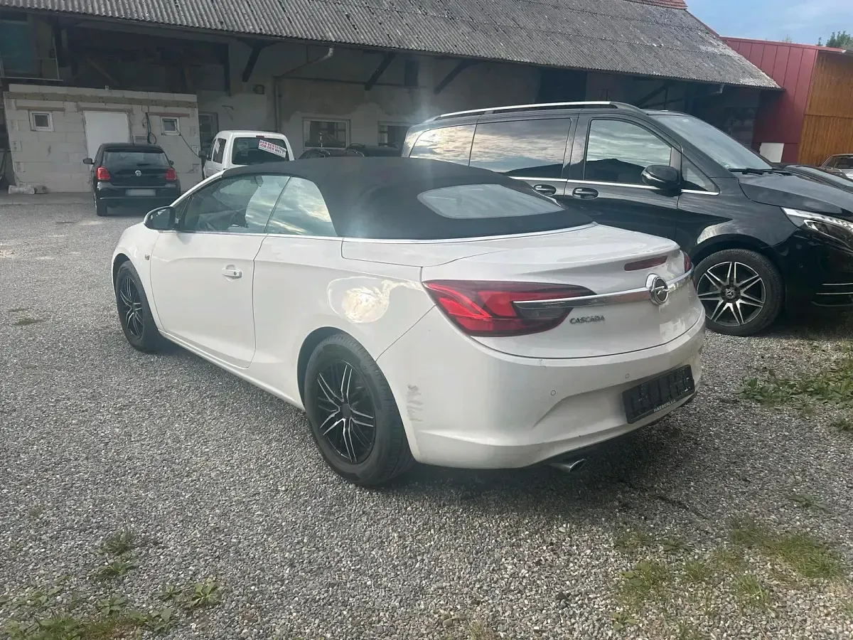 Gebraucht Opel Cascada 120 PS (88 kW) 2014 Weiß Cabrio