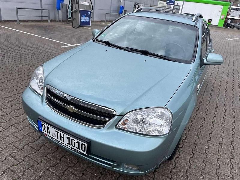 Grün Gebraucht 2005 Chevrolet Nubira SE Kombi | 2.550 € (Fairer Preis) - Bild 1/4