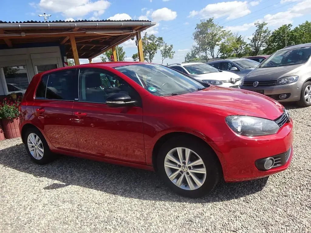 Gebraucht VW Golf VI Style 105 PS (77 kW) 2011 Rot Kleinwagen