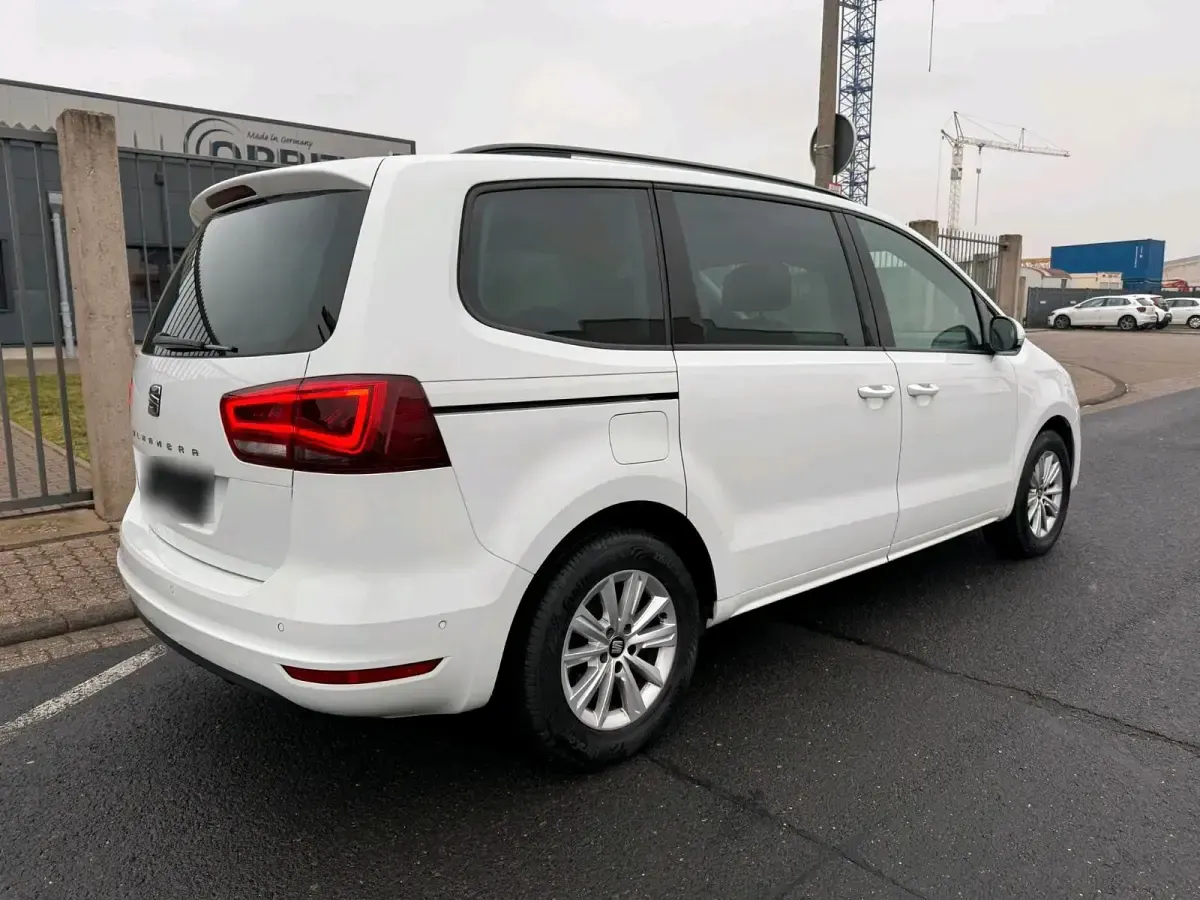 Gebraucht Seat Alhambra 150 PS (110 kW) 2019 Weiß Van / Kleinbus