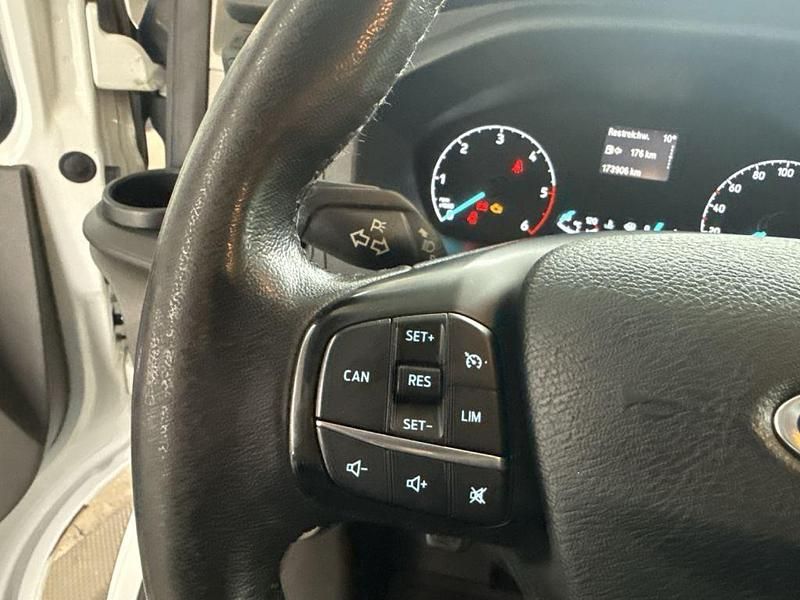 Gebraucht Ford Transit Custom Trend 131 PS (96 kW) 2018 Weiß Van / Kleinbus