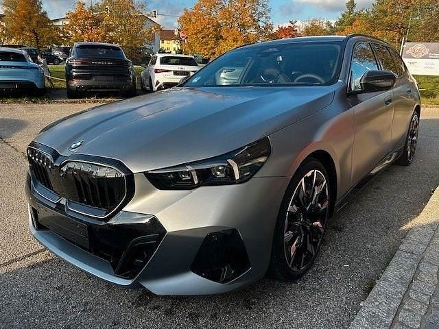 Gebraucht BMW 520 Performance 197 PS (144 kW) 2025 Grau Limousine