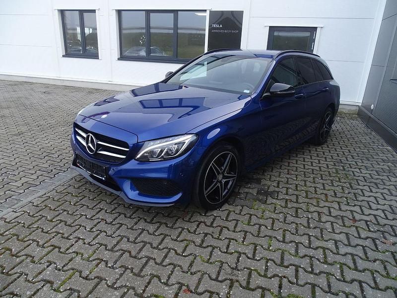 Gebraucht Mercedes C180 156 PS (114 kW) 2015 Blau Kombi