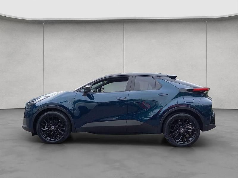 Neu Toyota C-HR Sport 223 PS (164 kW) 2025 Grün SUV