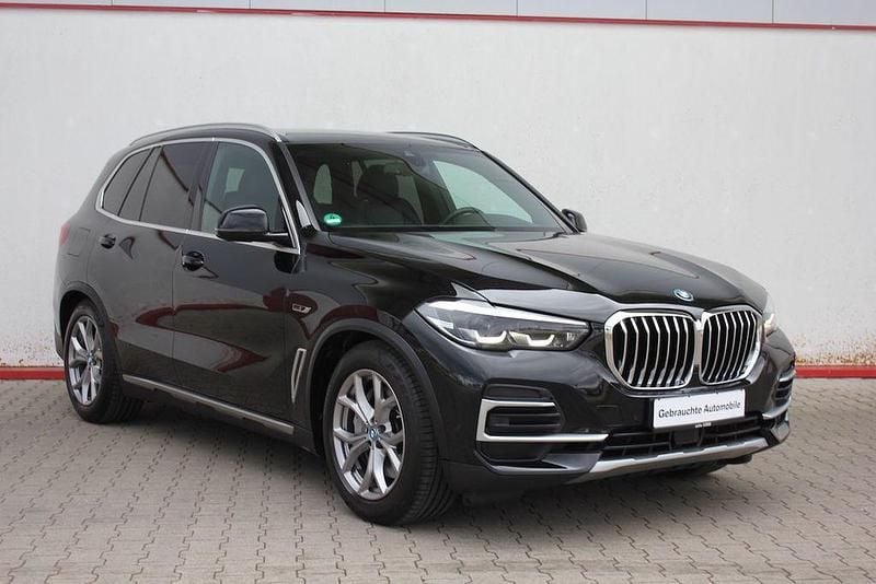 Gebraucht BMW X5 xLine 394 PS (289 kW) 2023 Schwarz ii/bonnet fluid black SUV