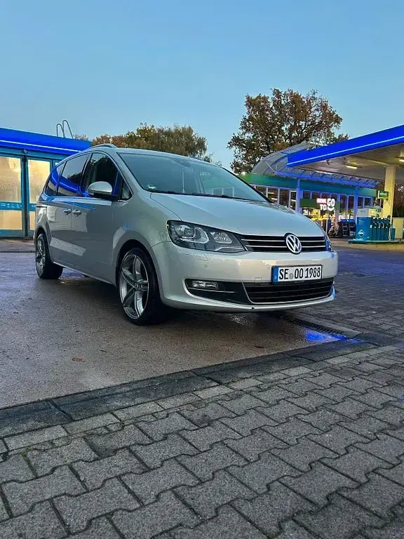 Używany VW Sharan Highline 200 KM (147 kW) 2013 Srebrny Minivan