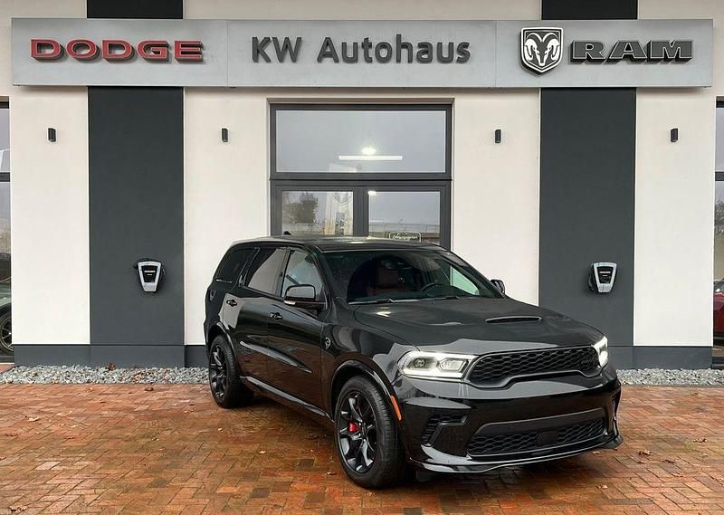 Pitch black Gebraucht 2024 Dodge Durango SUV | 119.399 € - Bild 1/4