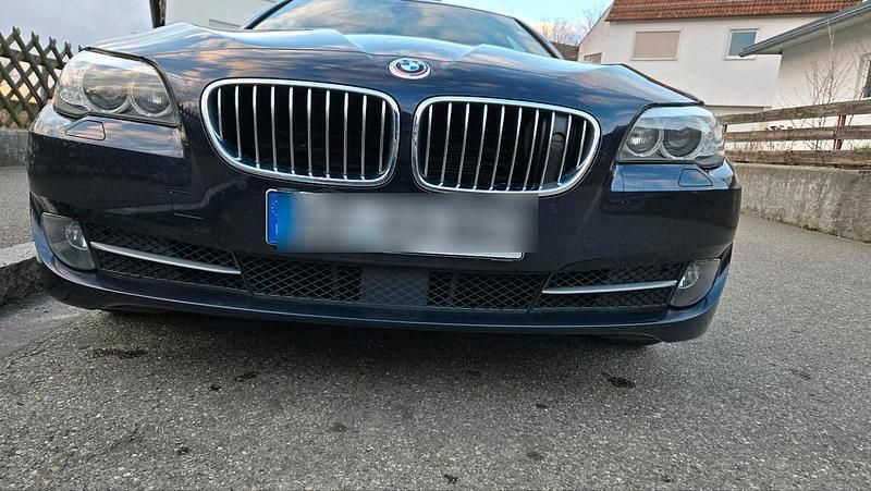 Blau Gebraucht 2011 BMW 520 Limousine | 13.800 € (Etwas zu teuer) - Bild 1/4