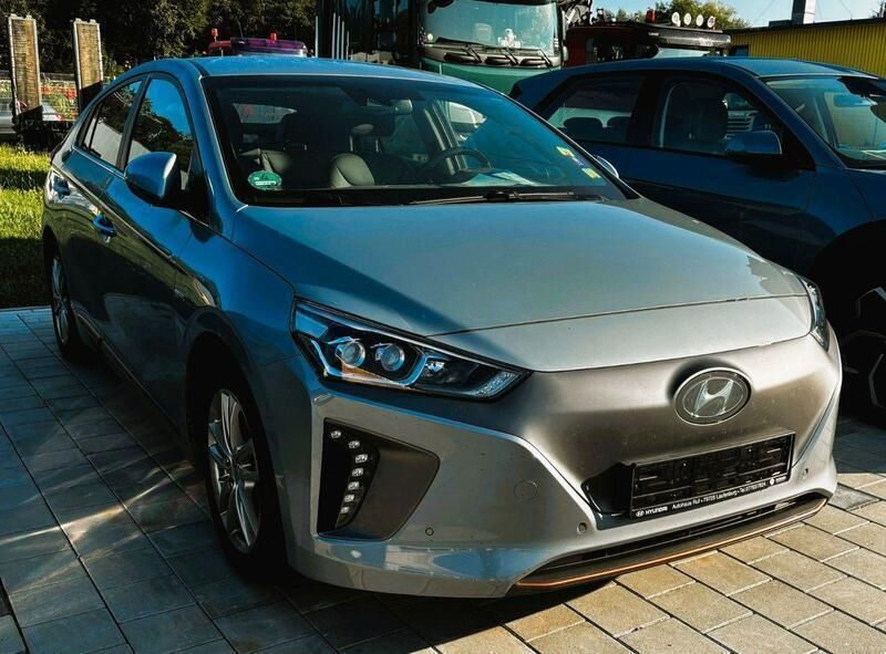 Silber Gebraucht 2019 Hyundai Ioniq Premium Limousine | 13.950 € (Fairer Preis) - Bild 1/3