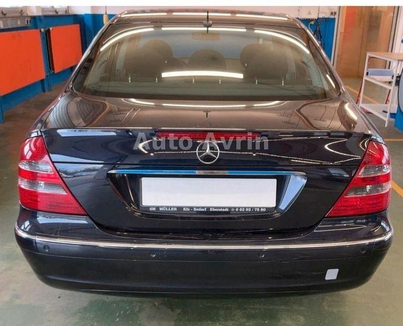 Gebraucht Mercedes E240 Elegance 177 PS (130 kW) 2004 Schwarz Limousine