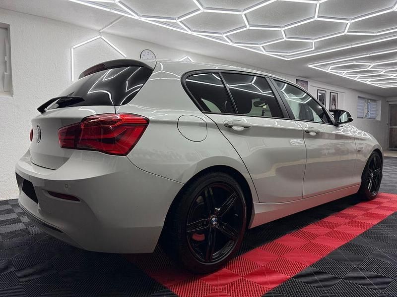 Gebraucht BMW 118 Sport Line 136 PS (100 kW) 2018 Weiß Kleinwagen