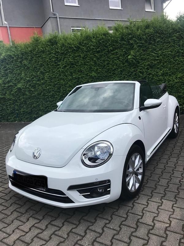 Weiß Gebraucht 2018 VW Beetle Sound Cabrio | 21.500 € (Fairer Preis) - Bild 1/4