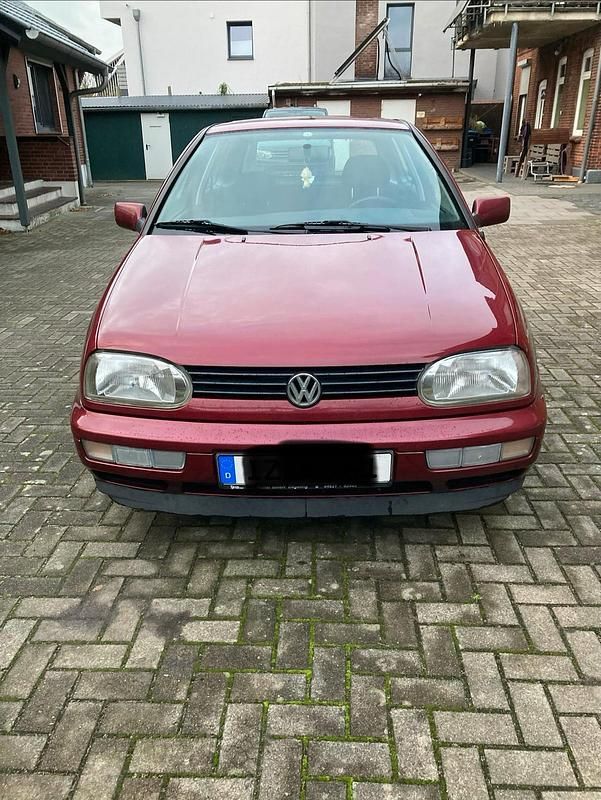 Rot Gebraucht 1997 VW Golf III Kleinwagen | 1.600 € (Fairer Preis) - Bild 1/4