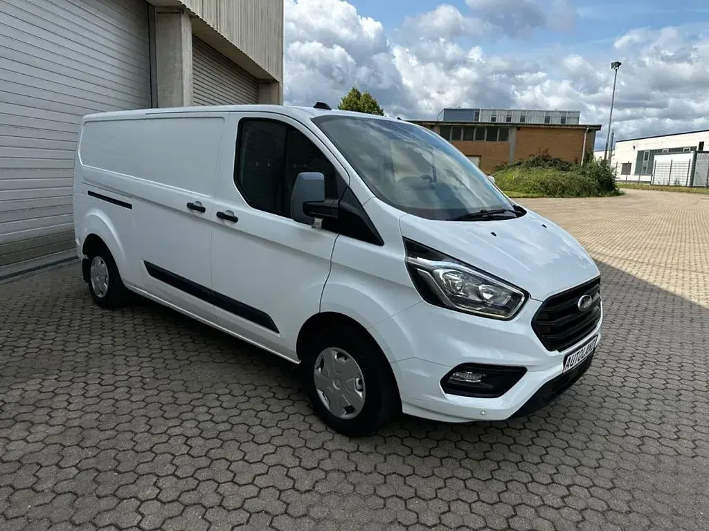 Gebraucht Ford Transit Custom 131 PS (96 kW) 2022 Frostweiß Van