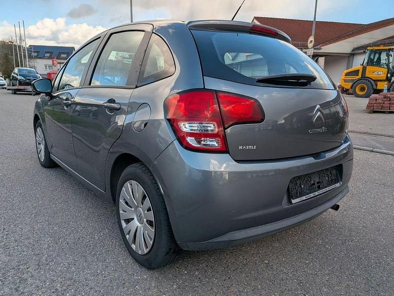 Gebraucht Citroën C3 Tendance 73 PS (53 kW) 2011 Grau Limousine