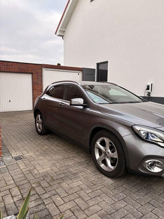 Gebraucht Mercedes GLA180 122 PS (89 kW) 2018 SUV