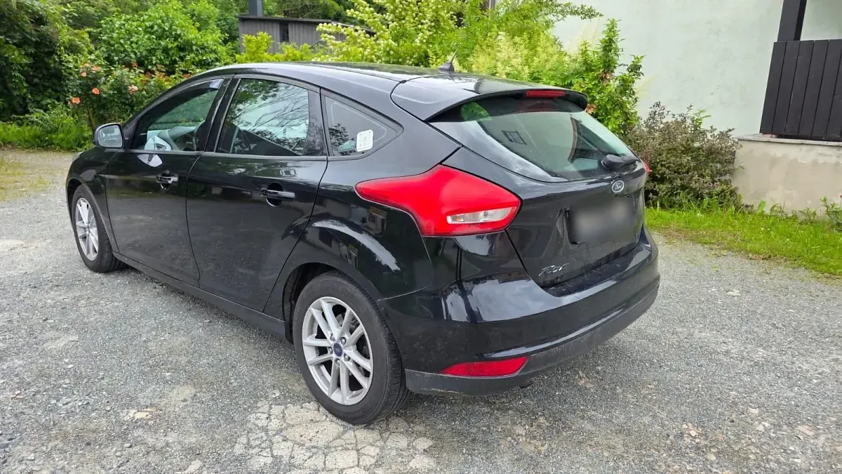 Gebraucht Ford Focus 125 PS (91 kW) 2017 Schwarz Limousine