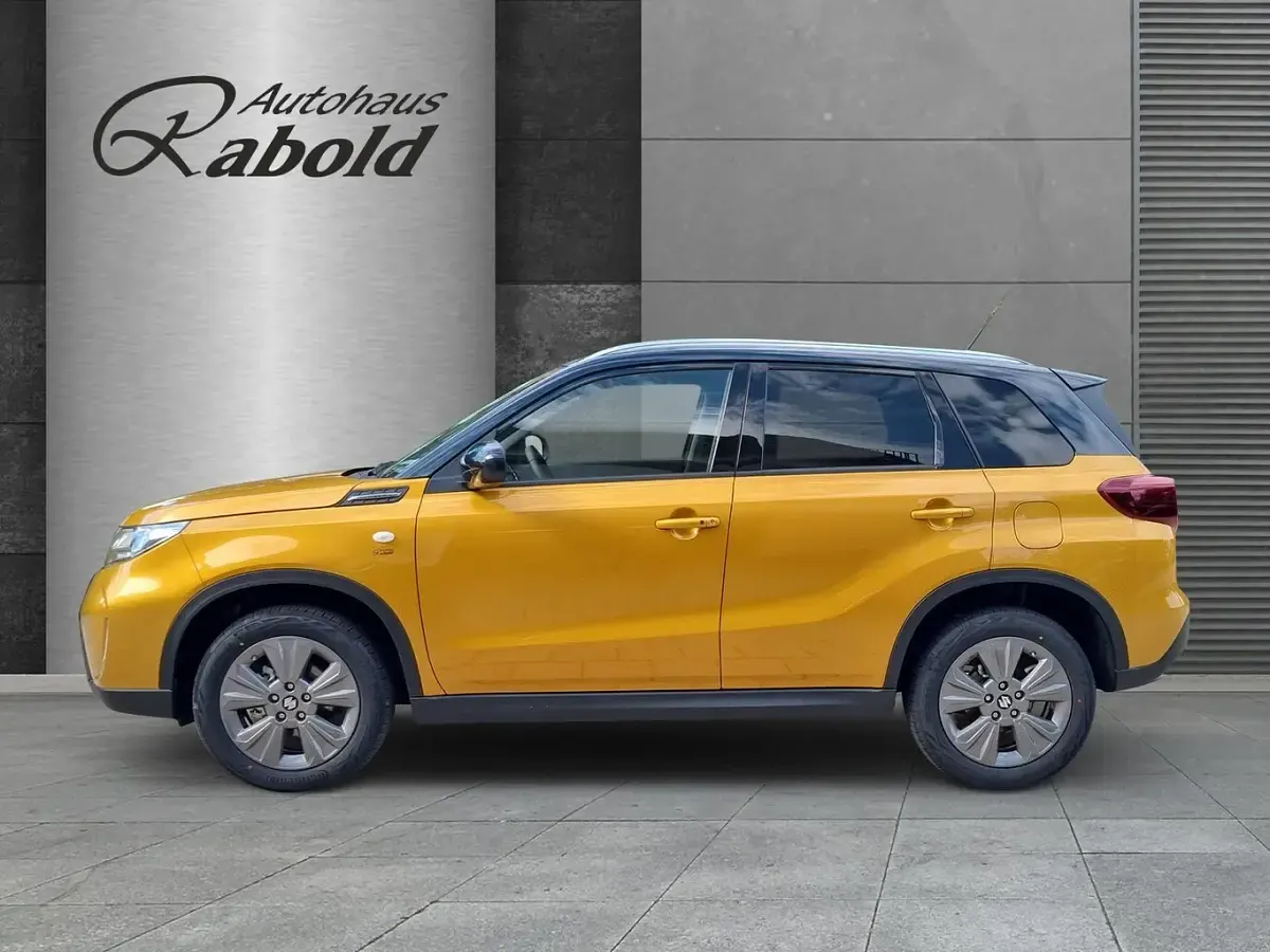 Neu Suzuki Vitara Comfort 110 PS (80 kW) 2026 Solar yellow / cosmic black (gelb) SUV
