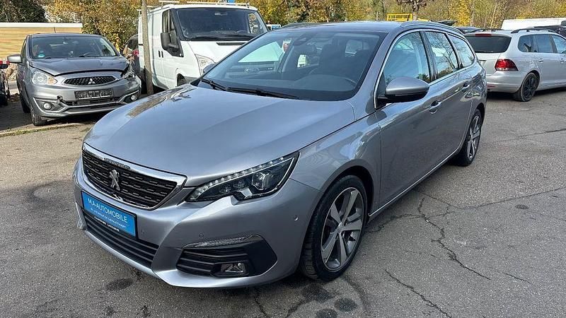 Gebraucht Peugeot 308 SW Allure 131 PS (96 kW) 2019 Grau Kombi