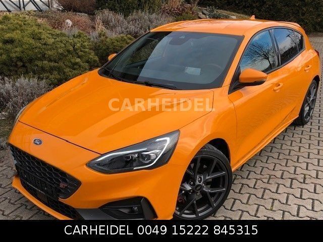 Tropicalorange metallic Gebraucht 2020 Ford Focus Performance Edition Limousine | 21.990 € (Fairer Preis) - Bild 1/4