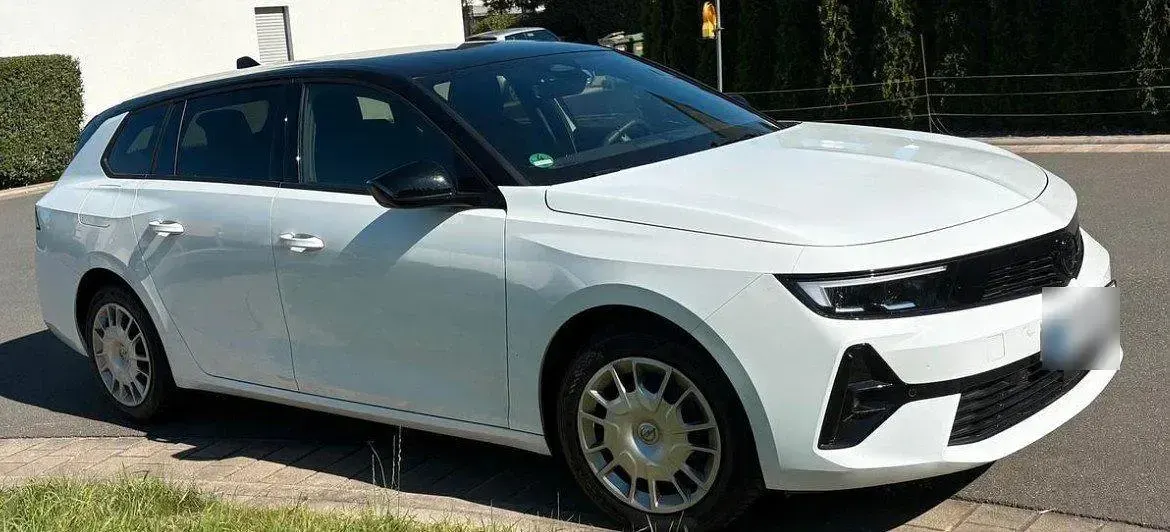 Gebraucht Opel Astra GS Line 131 PS (96 kW) 2025 Weiß Kleinwagen