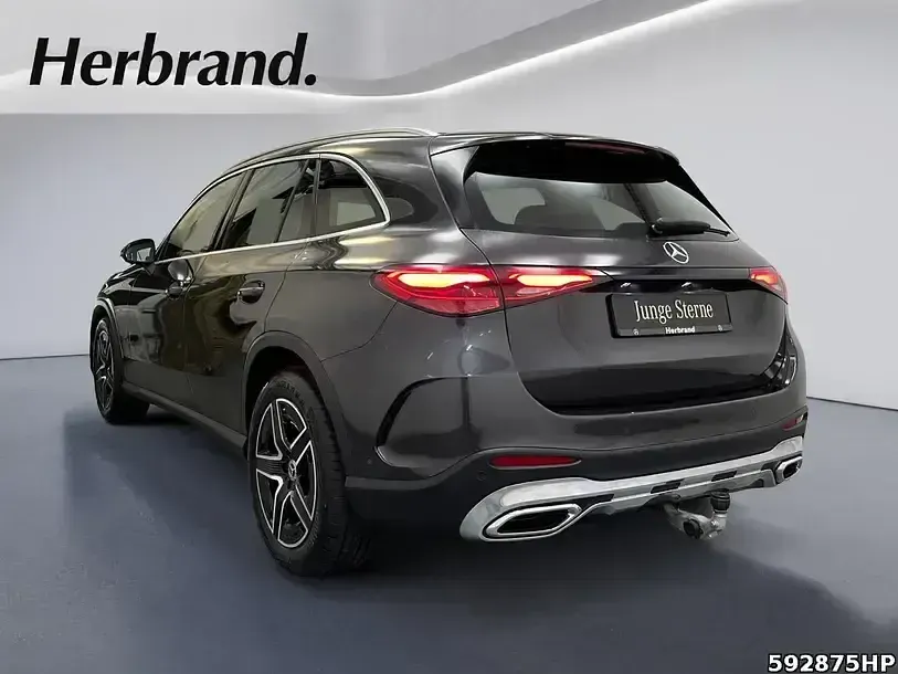 Gebraucht Mercedes GLC300 AMG 269 PS (197 kW) 2024 Metalliclack graphitgrau SUV