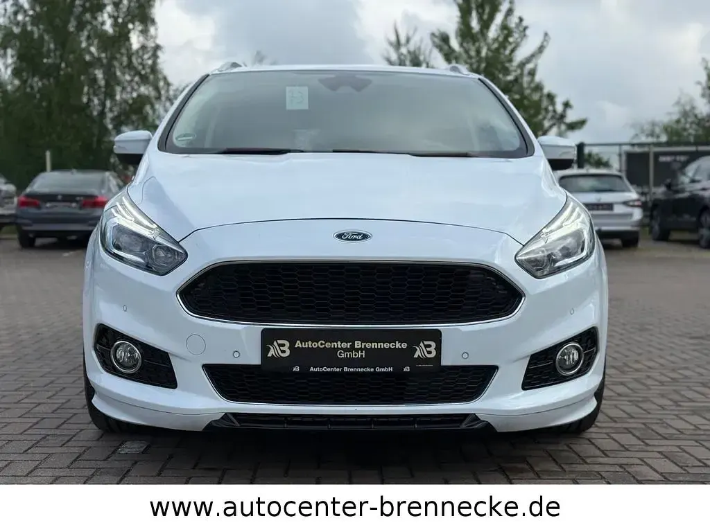 Gebraucht Ford S-MAX Titanium 179 PS (131 kW) 2016 Weiß Van / Kleinbus