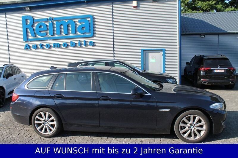 Imperialblau Gebraucht 2011 BMW 520 Kombi | 7.890 € (Guter Preis) - Bild 1/4