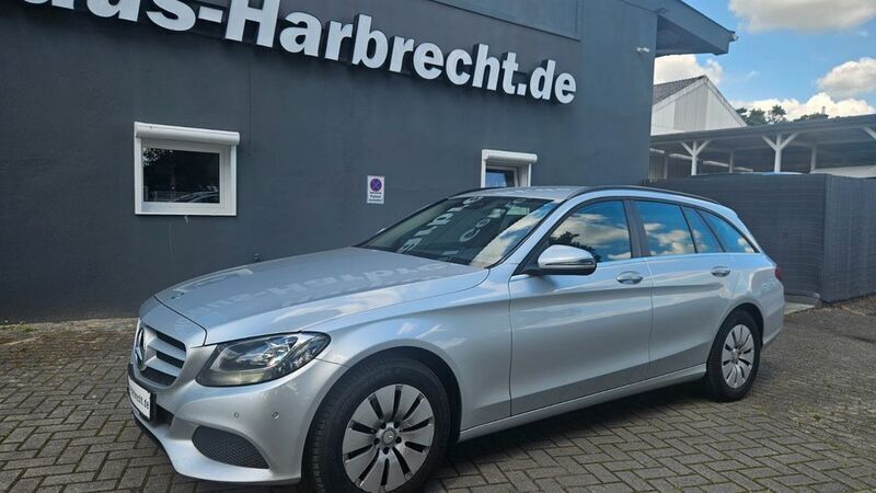 Silber Gebraucht 2015 Mercedes C220 Limousine | 9.990 € (Superpreis) - Bild 1/4
