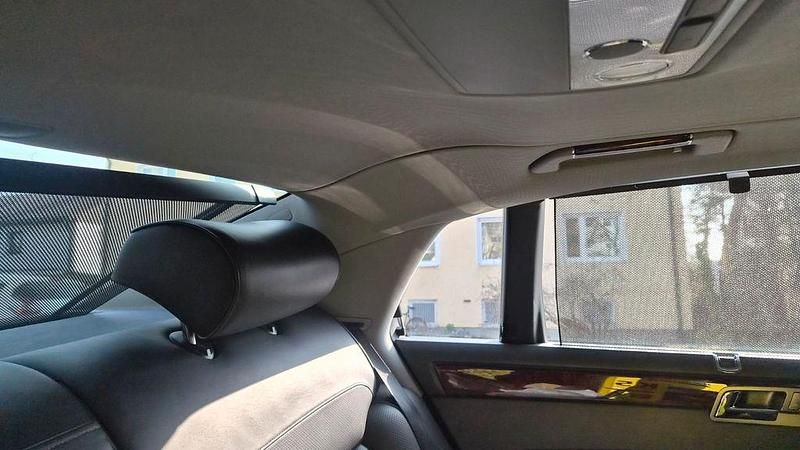 Second-hand VW Phaeton 334 CP (245 kW) 2011 Albastru Berlinǎ