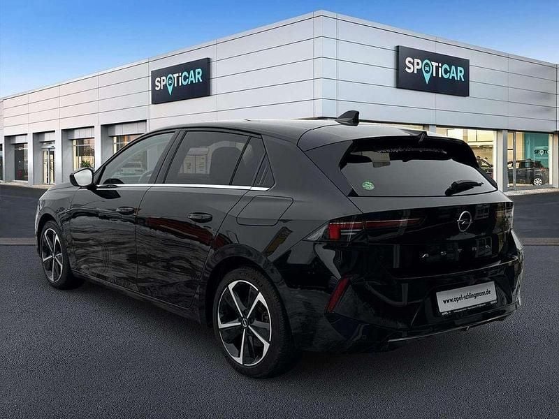 Używany Opel Astra Elegance 150 KM (110 kW) 2022 Czarny Sedan/Limuzyna