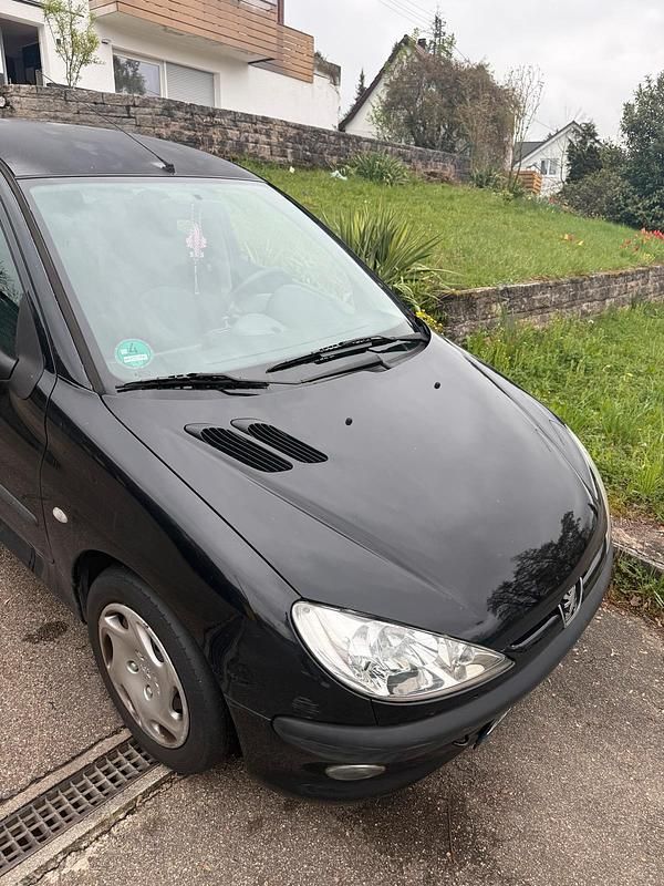 Gebraucht Peugeot 206 75 PS (55 kW) 2003 Schwarz Kleinwagen