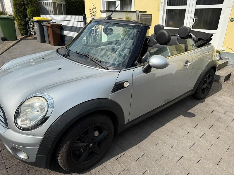 Silber Gebraucht 2009 Mini Cooper Cabriolet Cabrio | 6.999 € (Etwas zu teuer) - Bild 1/4